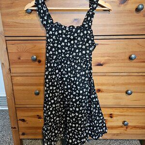 Francesca's - Blue Rain Black and White Floral Smock Dress